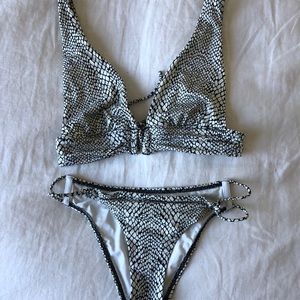 Snakeskin print bikini